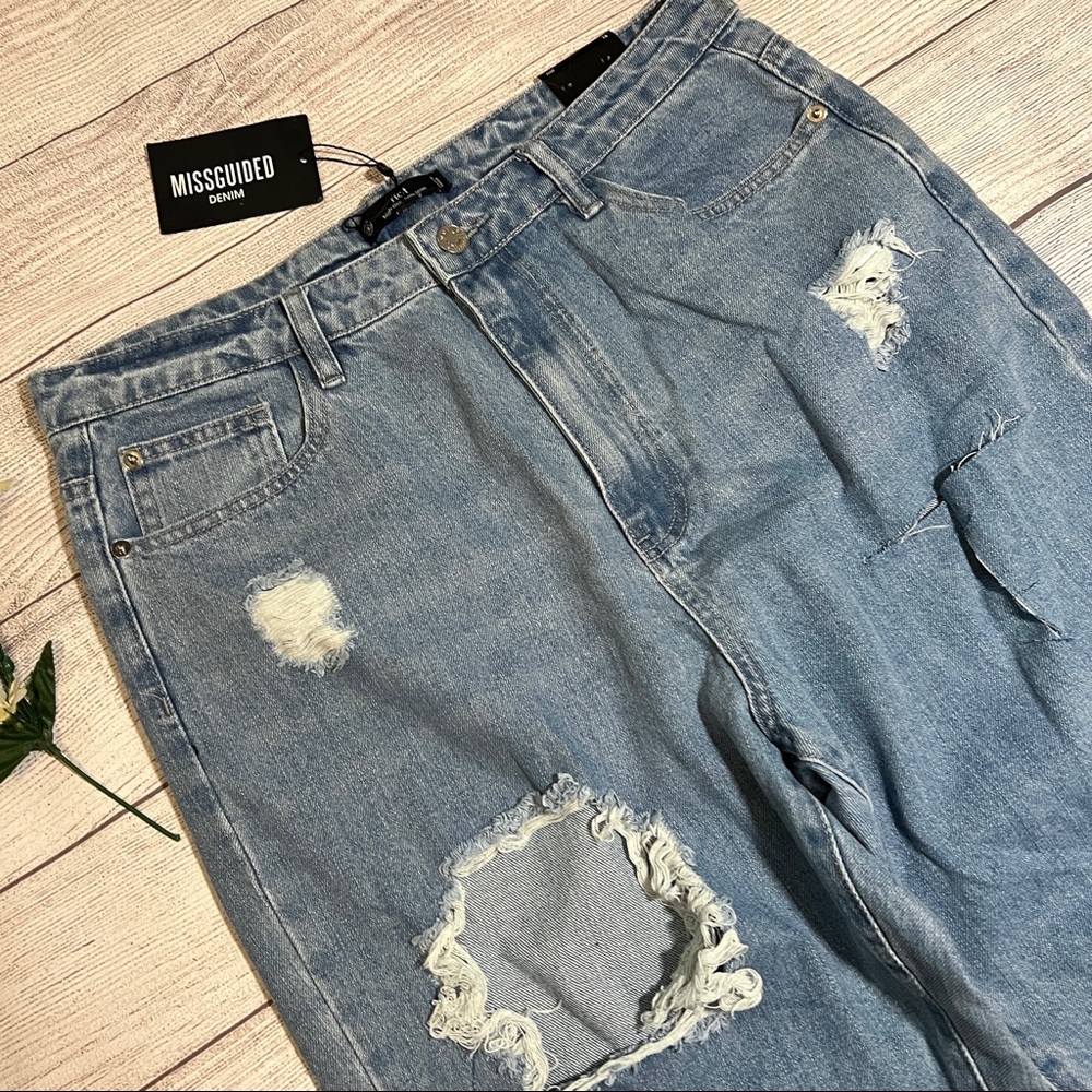 Misguided Denim Riot High Rise Slit Rip Mom Jeans - Picture 3 of 16